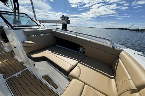 Sea Ray 270 SDX image