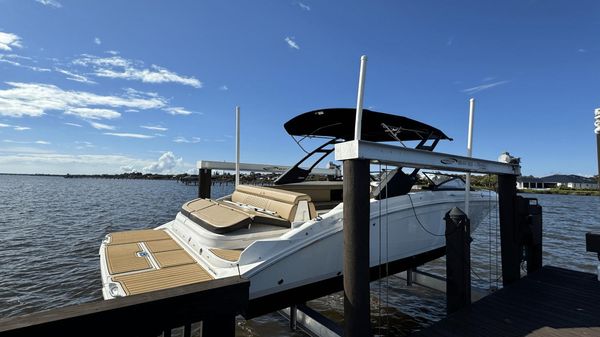 Sea Ray 270 SDX 