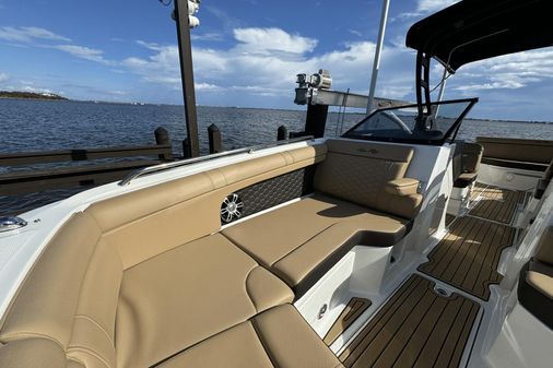 Sea Ray 270 SDX image