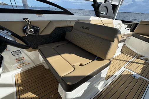 Sea Ray 270 SDX image