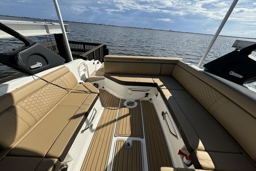 Sea Ray 270 SDX image