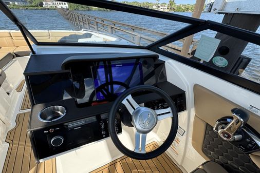 Sea Ray 270 SDX image