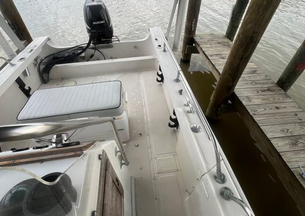 Boston-whaler 190-OUTRAGE image