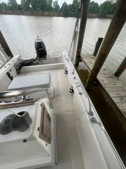 Boston-whaler 190-OUTRAGE image