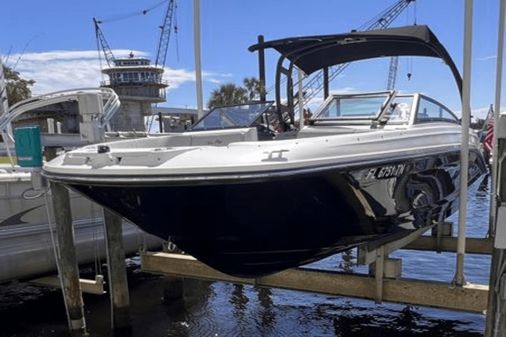 Sea Ray 230 SPX-OB image