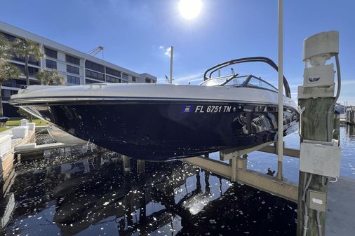 Sea Ray 230 SPX-OB image