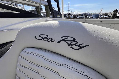 Sea Ray 230 SPX-OB image