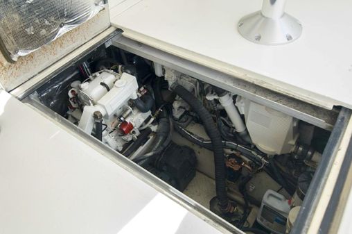 Boston-whaler 32-EXPRESS image