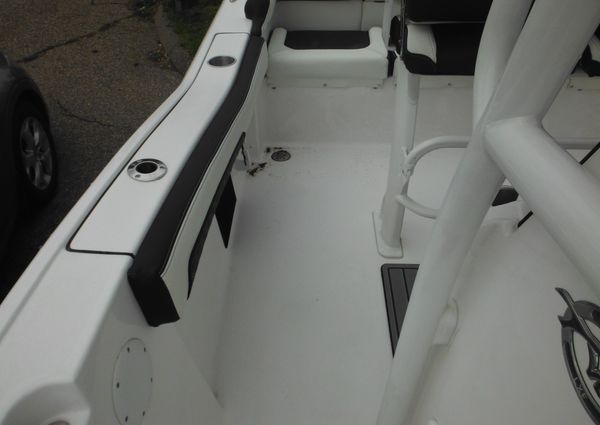 Tidewater 210 LXF image