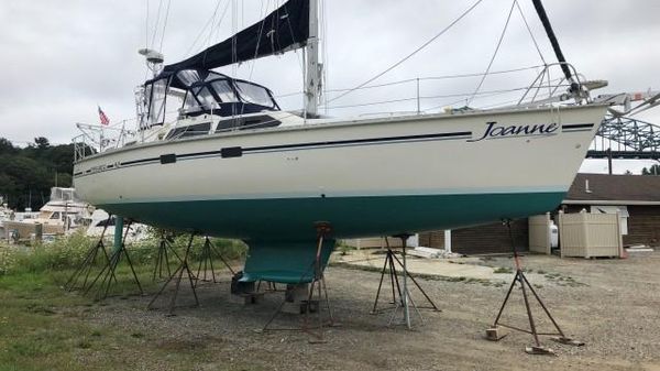 Hunter Passage 42