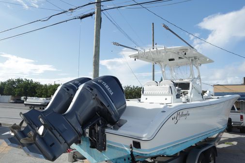 Yellowfin 32 image