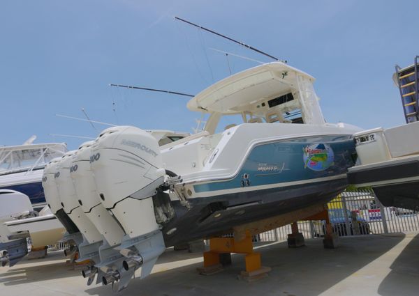 Boston Whaler 420 Outrage image