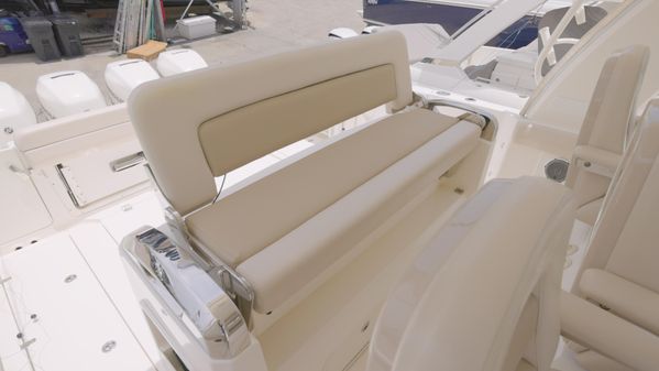 Boston Whaler 420 Outrage image