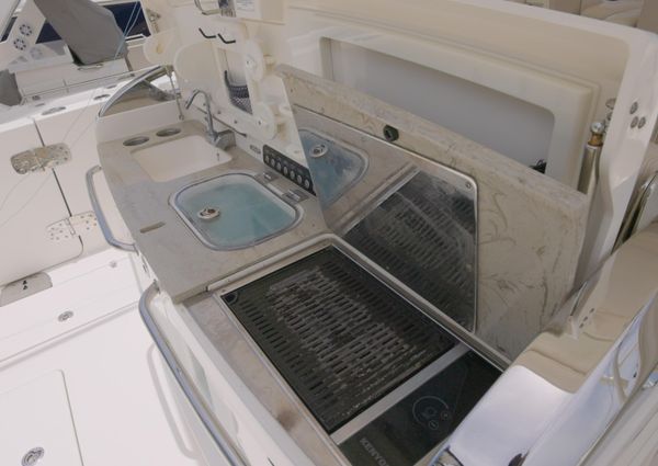 Boston Whaler 420 Outrage image