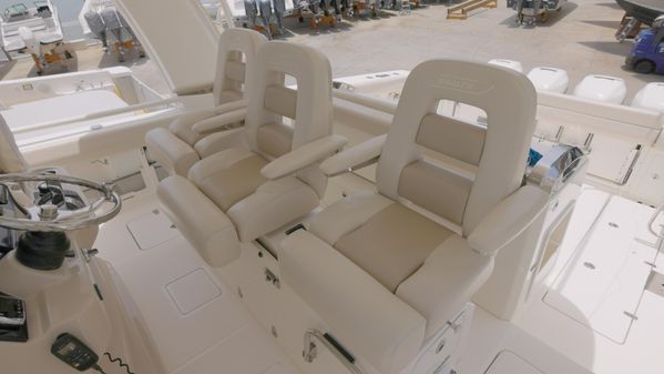 Boston Whaler 420 Outrage image