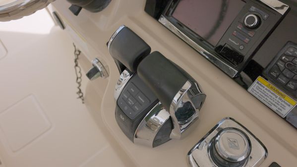 Boston Whaler 420 Outrage image