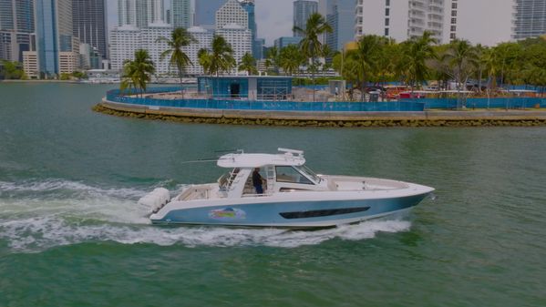 Boston Whaler 420 Outrage image