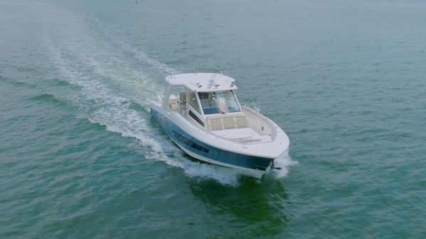 Boston Whaler 420 Outrage image