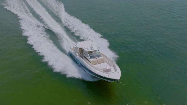 Boston Whaler 420 Outrage image