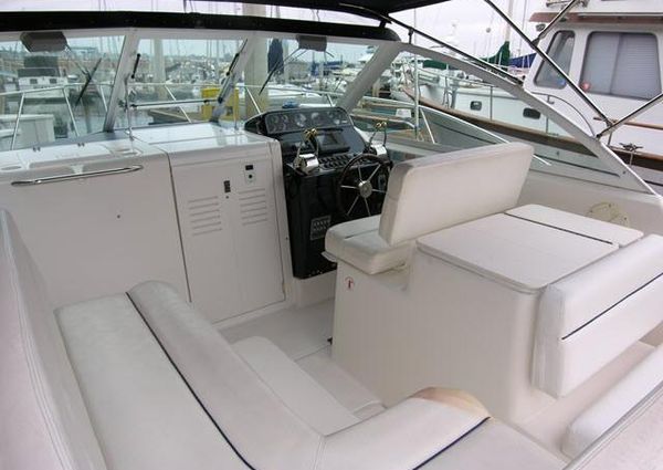 Tiara-yachts CORONET image