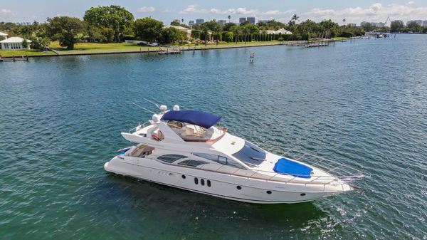 Azimut 62 