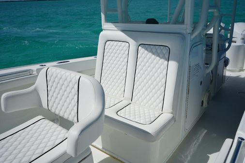 Yellowfin 34 Center Console image