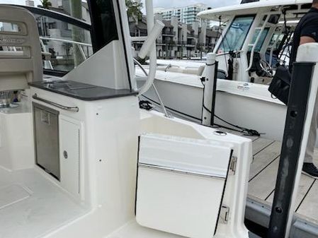 Boston-whaler 325-CONQUEST image