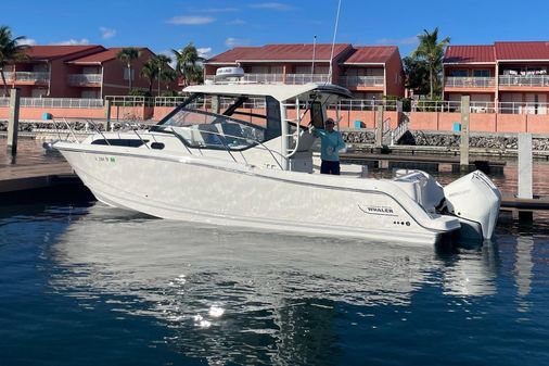 Boston-whaler 325-CONQUEST image