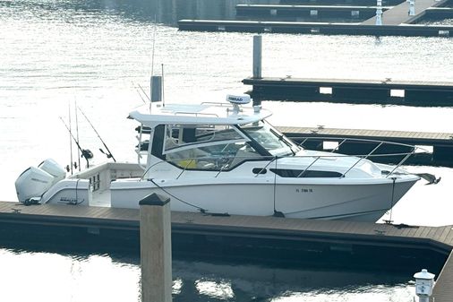 Boston-whaler 325-CONQUEST image