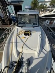 Boston Whaler 325 Conquest image