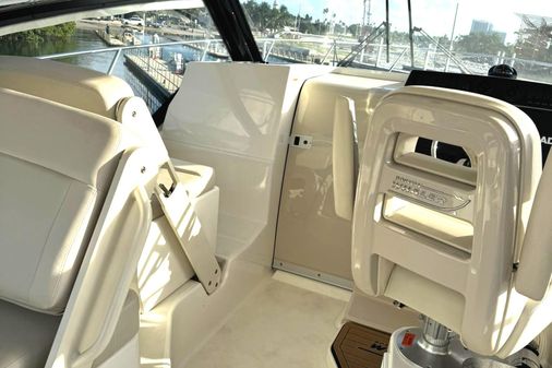 Boston-whaler 325-CONQUEST image