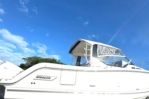 Boston-whaler 325-CONQUEST image