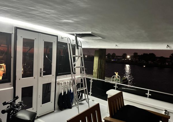 Hatteras 53 Motor Yacht Hard Top image