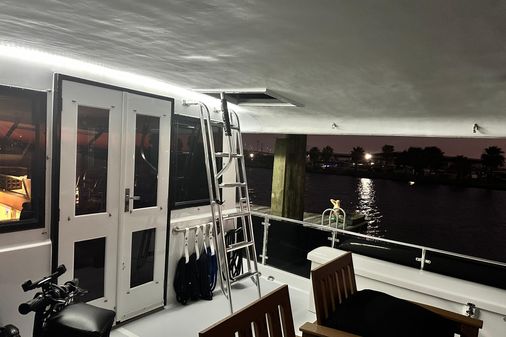 Hatteras 53 Motor Yacht Hard Top image