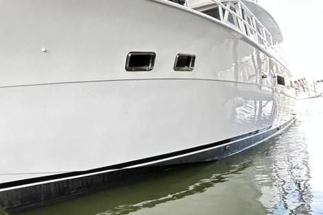Hatteras 53 Motor Yacht Hard Top image