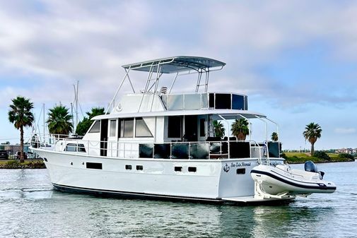 Hatteras 53 Motor Yacht Hard Top image