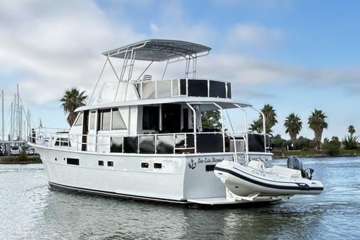 Hatteras 53 Motor Yacht Hard Top image
