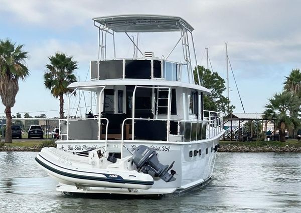 Hatteras 53 Motor Yacht Hard Top image