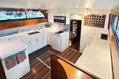 Hatteras 53 Motor Yacht Hard Top image