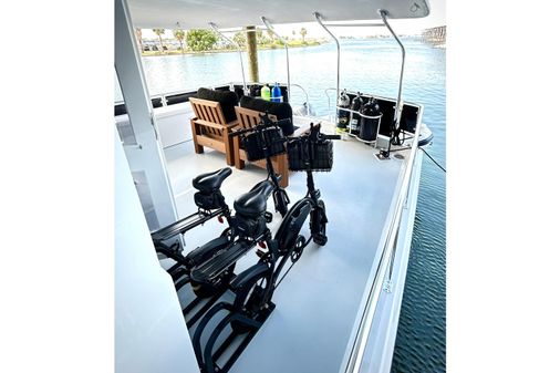 Hatteras 53 Motor Yacht Hard Top image