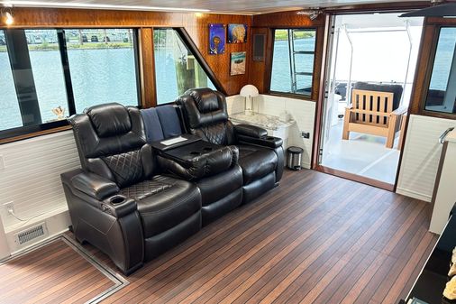 Hatteras 53 Motor Yacht Hard Top image