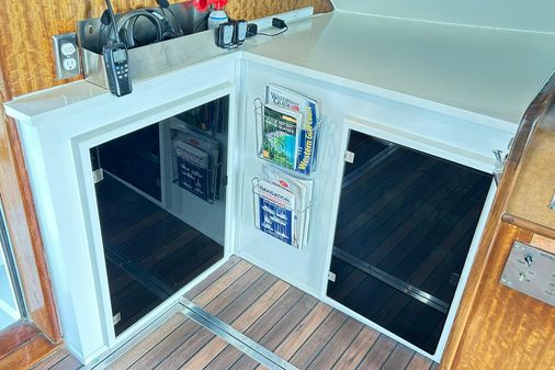 Hatteras 53 Motor Yacht Hard Top image