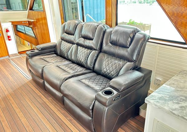 Hatteras 53 Motor Yacht Hard Top image