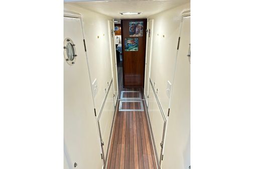 Hatteras 53 Motor Yacht Hard Top image