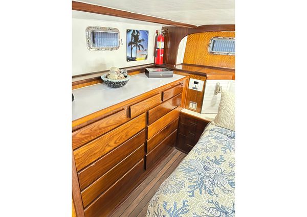 Hatteras 53 Motor Yacht Hard Top image