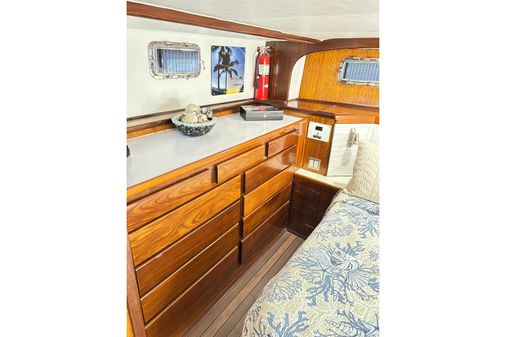 Hatteras 53 Motor Yacht Hard Top image
