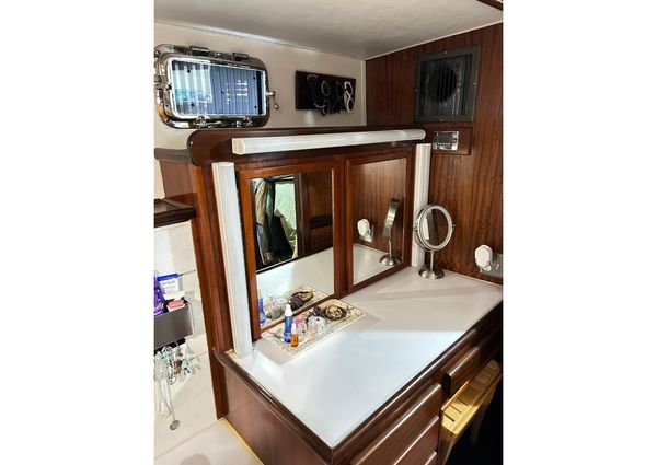 Hatteras 53 Motor Yacht Hard Top image