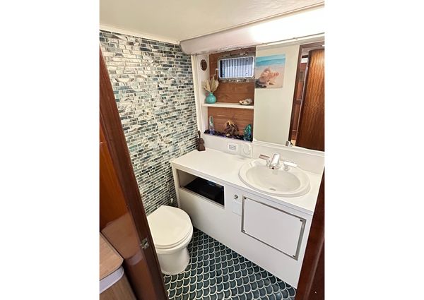 Hatteras 53 Motor Yacht Hard Top image