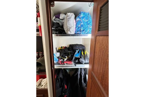 Hatteras 53 Motor Yacht Hard Top image