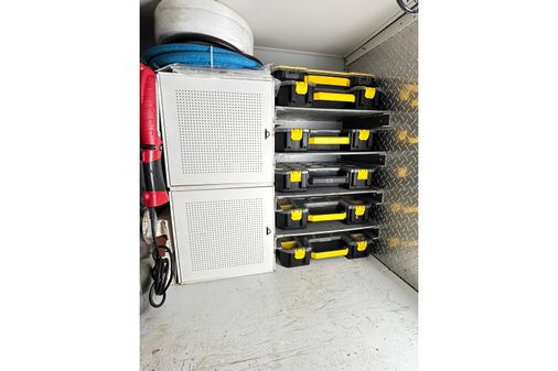 Hatteras 53 Motor Yacht Hard Top image